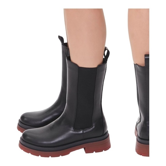 Forever 21 Faux Leather Chelsea Boots - Picture 4 of 14